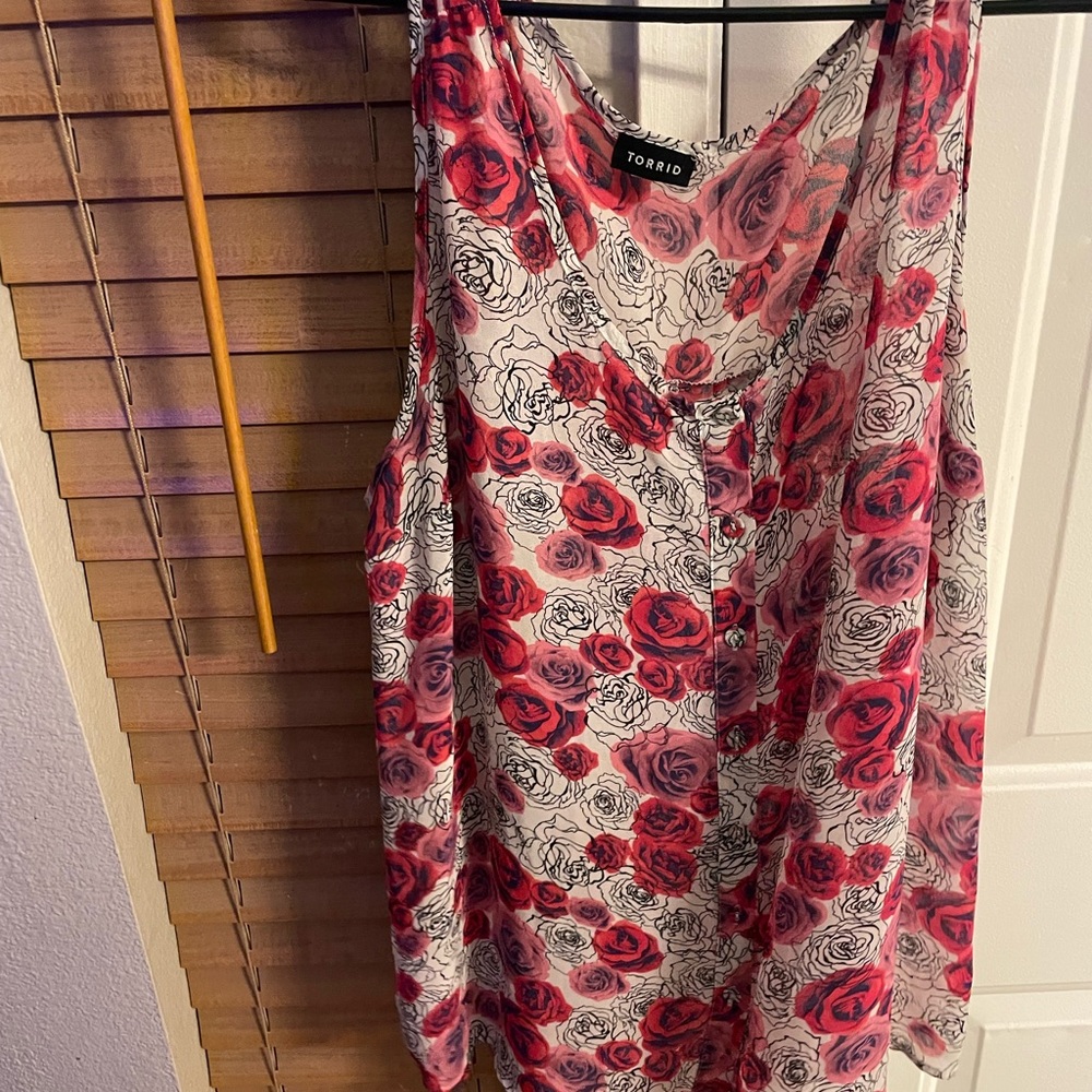 Torrid Red and Pink Rose Print Sleeveless Blouse